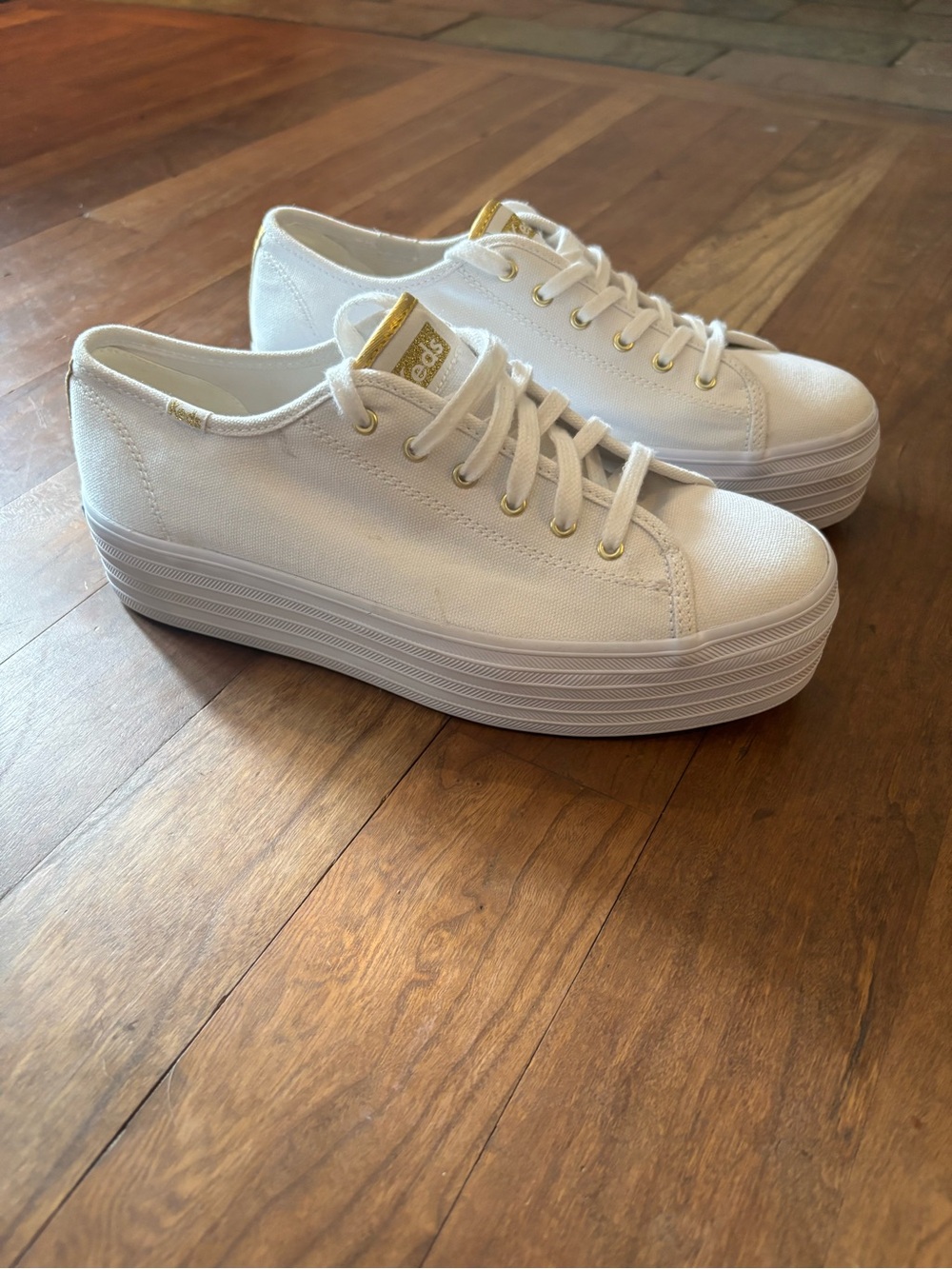 Keds- SZ 8.5 Triple Up Platform Sneakers White